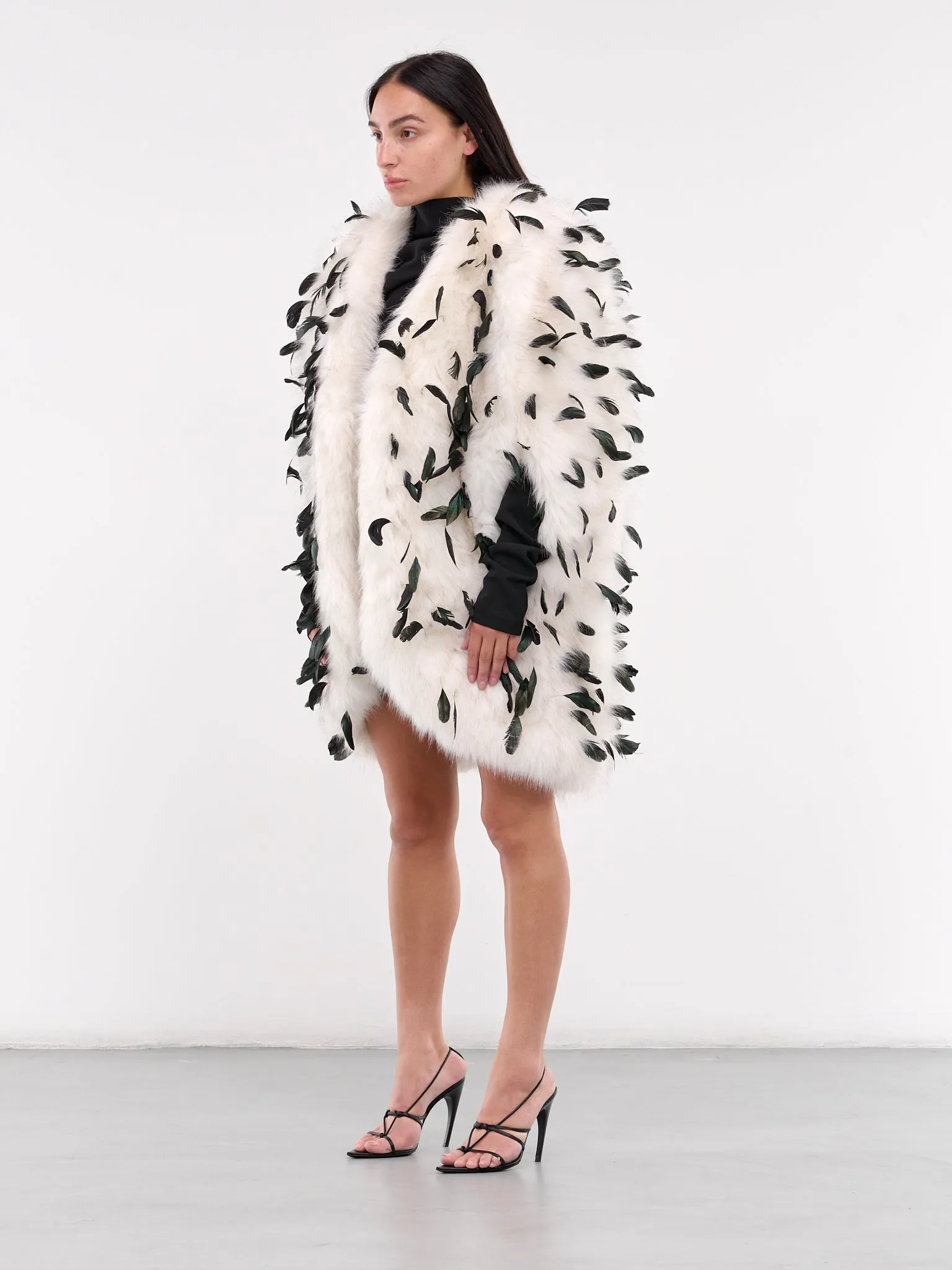 Faux Fur Feather Coat (JA10BW15-BLACK-WHITE)