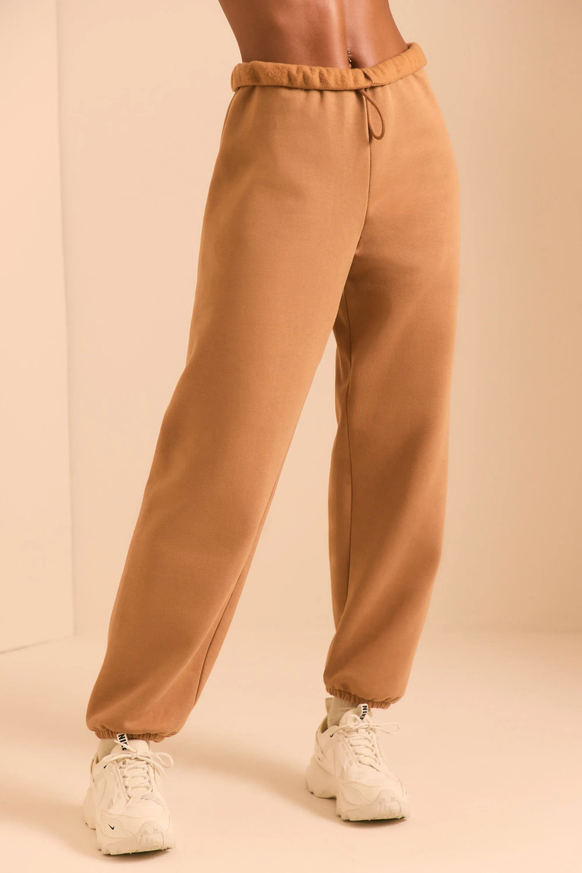 Relaxed Fit Joggers in Chestnut Brown