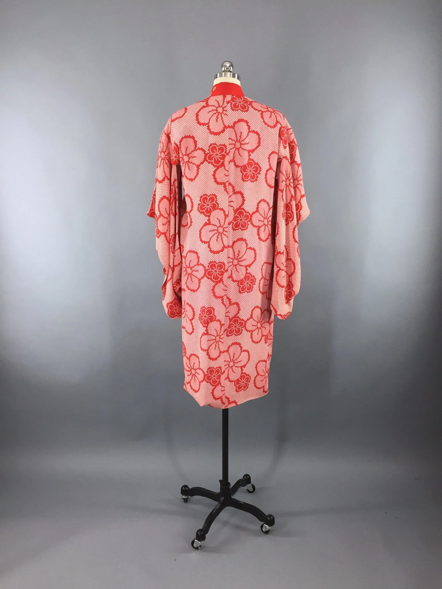 Vintage 1920s Silk Kimono Robe / Red Shibori Daisy Print